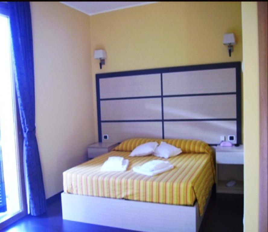 Hotel La Solitaria Carlazzo Chambre photo